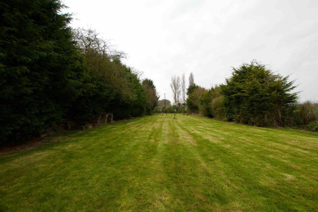 Spacious 5 Bed In The Countryside, Close To Frinton-On-Sea Kirby Cross ภายนอก รูปภาพ