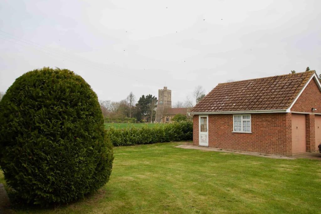 Spacious 5 Bed In The Countryside, Close To Frinton-On-Sea Kirby Cross ภายนอก รูปภาพ