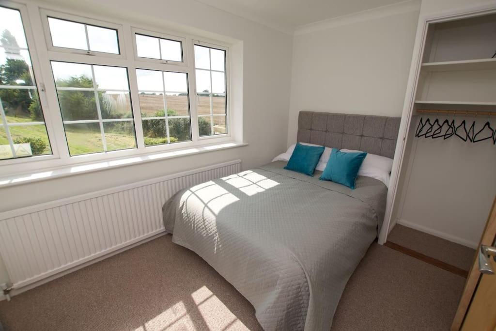Spacious 5 Bed In The Countryside, Close To Frinton-On-Sea Kirby Cross ภายนอก รูปภาพ